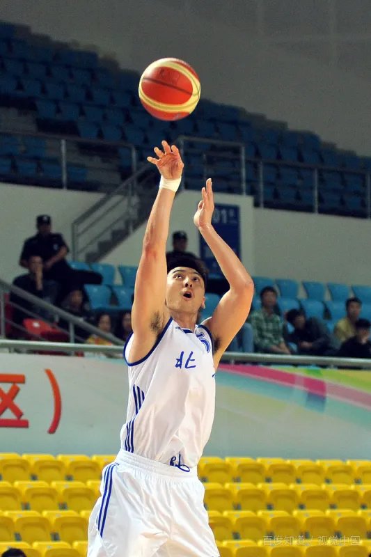 前首钢队长吉喆去世，年仅33岁，从高光到落幕，他的‘晚年’都发生了什么？