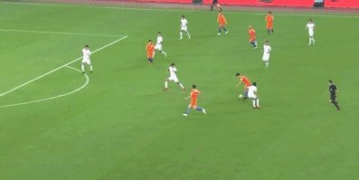 鲁能主场3:0战胜大连一方，两回合4:0强势晋级足协杯决赛，怎么看双方的表现？