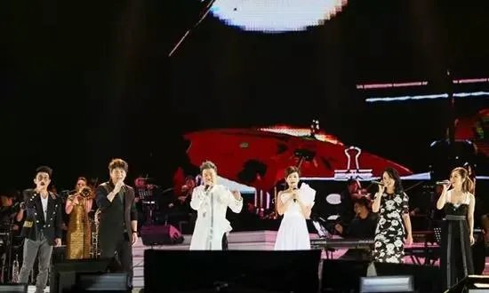 能在鸟巢连开演唱会是什么水平？