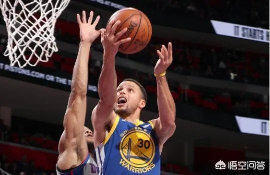 勇士102:111活塞,库里复出得27分,怎么评价库里本场比赛的表现?