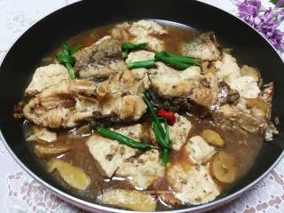 鲢鱼炖豆腐