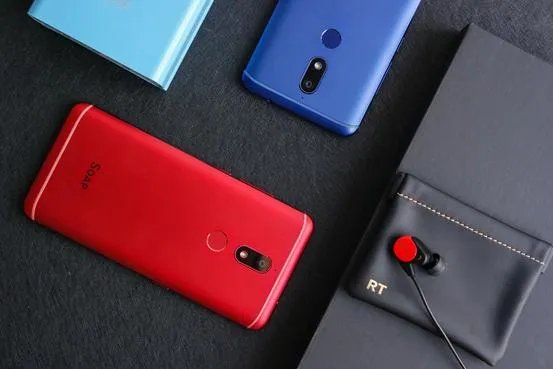 糖果全面屏手机r11