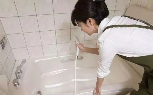 厕所门对着大门好吗 化解厕所门对着大门的八个小窍门