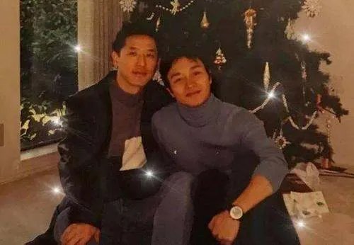 张国荣跟唐先生搞过吗？