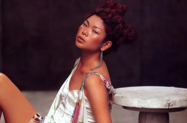 中国第一名模吕燕，长相奇丑，凭什么成了世界