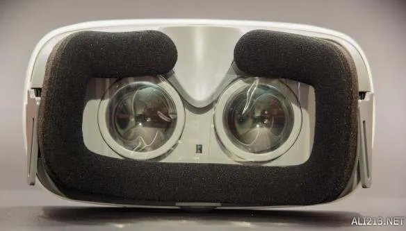 Pico Goblin VR一体机首发开箱!造型低调 性能高调