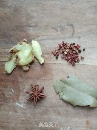 海带黄豆排骨汤