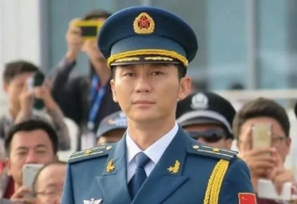 范冰冰李晨秀恩爱之作《空天猎》为何票房如此惨淡?