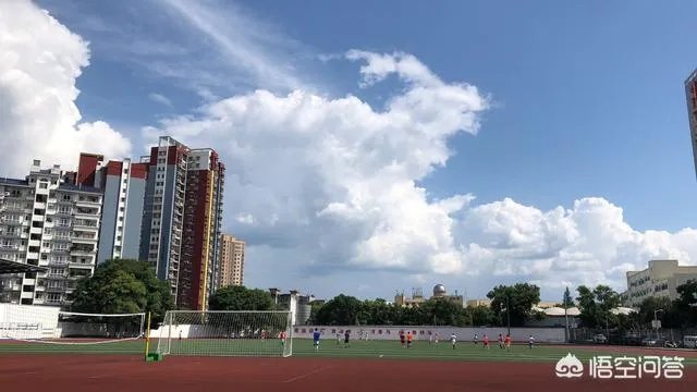 国家发改委发文，对每个新建标准足球场进行补助，对此你怎么看？