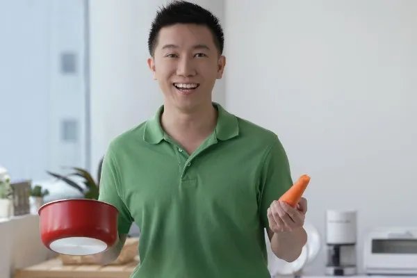 男生圆脸适合什么发型？