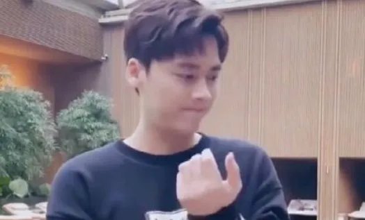 李易峰发6000万粉丝福利，李易峰最初是怎么火起来的？