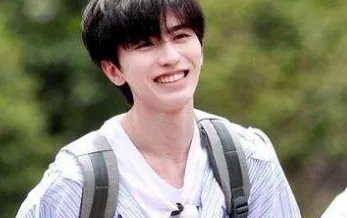 《奔跑吧》花絮，蔡徐坤找郭麒麟学相声被拒，是什么原因？