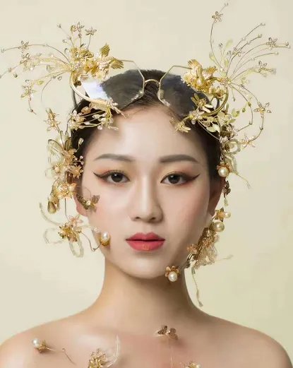 在上海的上班族想学化妆，请问学化妆多少钱啊？学化妆难不难啊？