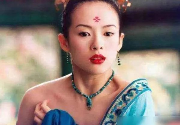 五位天价片酬明星，个个都是天价，娱乐圈整治刻不容缓，你怎么看？