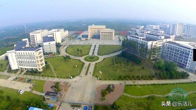 合肥徽商职业学院多大?