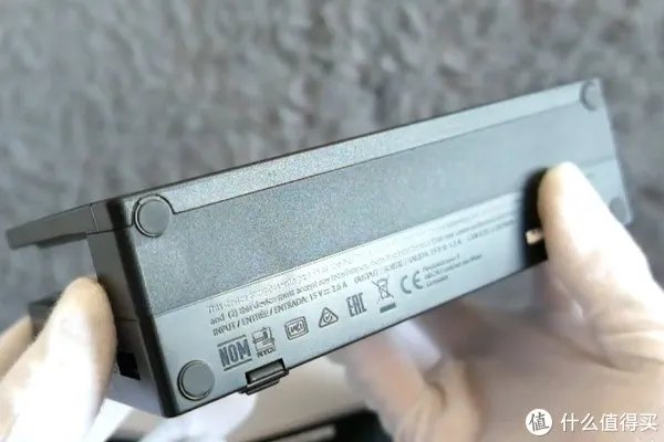 瞎摸瞎玩 篇二十八：来了来了，OLED来了——任天堂Switch OLED版本开箱与简单对比