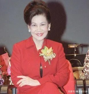 3个儿子是继承人，霍英东的三个妻子，原配吕燕妮的地位凭啥不变？