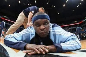 18分8篮板单挑雷霆三巨头，灰熊后悔送走兰多夫了吗？