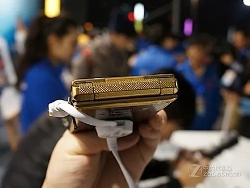 高端新机到货 三星W2015宝鸡16500元