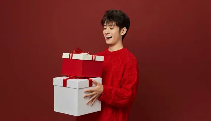 平安夜送女朋友什么礼物好 平安夜送什么礼物给喜欢的人