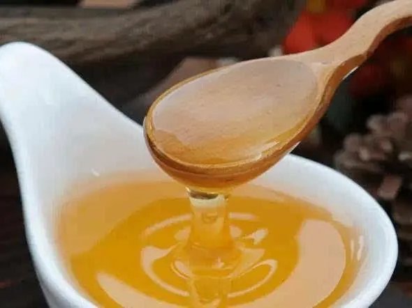 怎样辩认真假蜂蜜有知道吧？谢谢了？