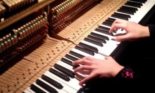 钢琴考级5级规定曲目是什么？