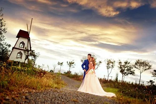 西式婚纱照图片大全  拍婚纱照怎么笑好看