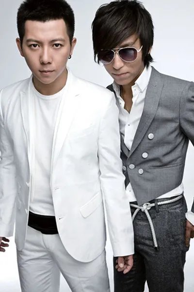 羽泉录制现场翻脸原因 抡椅子打架传二人积怨已久