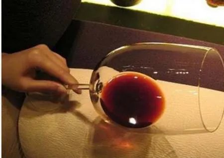 葡萄酒越贵就越好吗，怎样才算一瓶好葡萄酒呢？