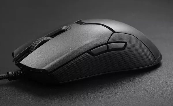 Razer Viper毒蝰游戏鼠标拆解评测