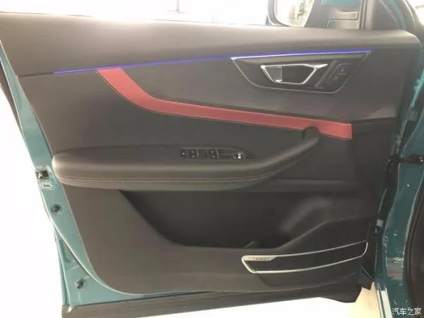 到店看车,多方位欣赏全新一代瑞虎7的身姿!