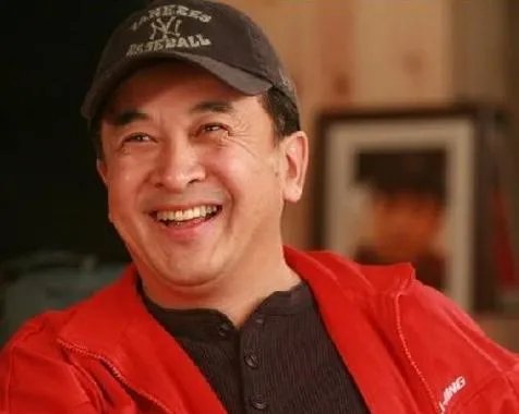 连上24次春晚，被免职后“消失”5年的黄宏，现状如何？