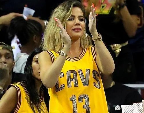 TT汤普森和卡戴珊是如何认识的？