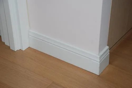 实木踢脚线用什么胶粘接牢固