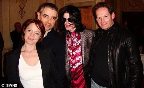 是我凹凸曼了么，徐锦江曾经为迈克尔杰克逊伴过舞