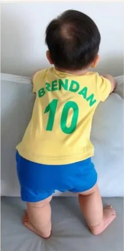 胡杏儿儿子背影照是什么样子的?