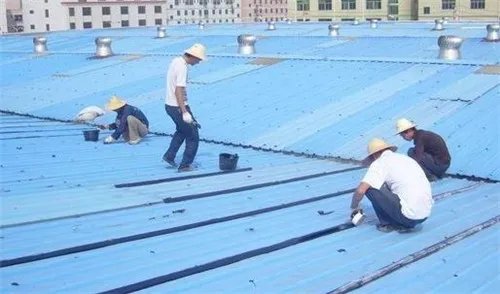 专业顶楼防水补漏价格贵不贵 如何解决屋顶漏水问题