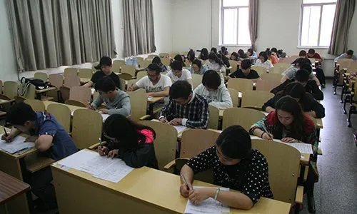 哈工大学生因作弊开除学籍，黄某为何会答应杨某的请求？