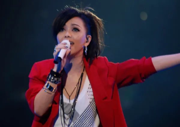 听海哭的声音.....是什么歌上的词？