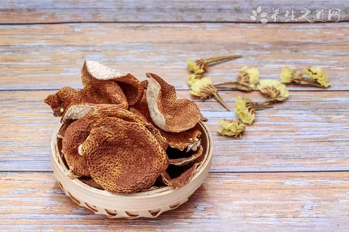 脸上用什么去角质好