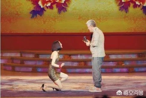 黄圣依赵本山女徒弟吗