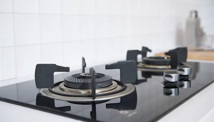 煤气灶不打火怎么办 煤气灶不打火咋办