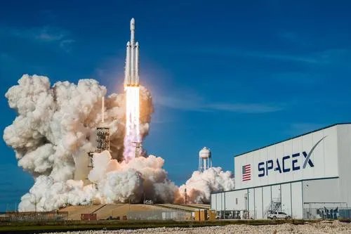 特斯拉CEO马斯克成全球首富，他是如何一步步构建商业帝国的？