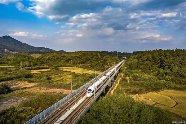 台风可以人为消除吗？台风天气出门注意事项有什么?