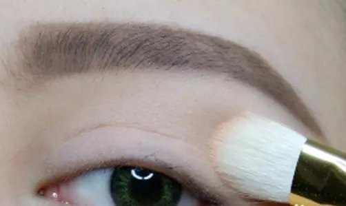 初学化妆如何画眼妆视频是什么?