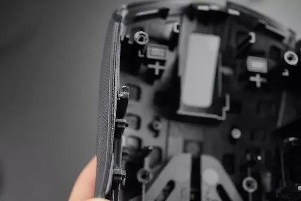 Razer Viper毒蝰游戏鼠标拆解评测