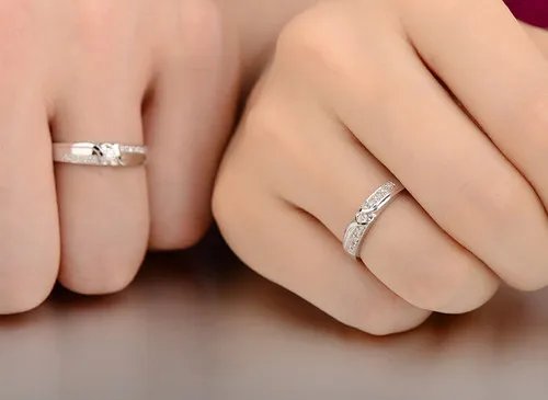 对戒和钻戒的区别是什么 结婚是买钻戒还是对戒好