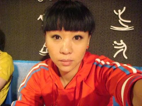 女子花2万元割双眼皮失败，老公看后要闹离婚，双眼皮手术失败还能修复吗？