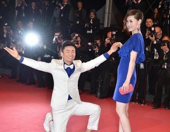 王宝强妻子近照真实身份曝光  王宝强承认自己已经结婚