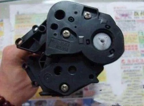 给力再现 佳能2900打印机硒鼓加粉图解